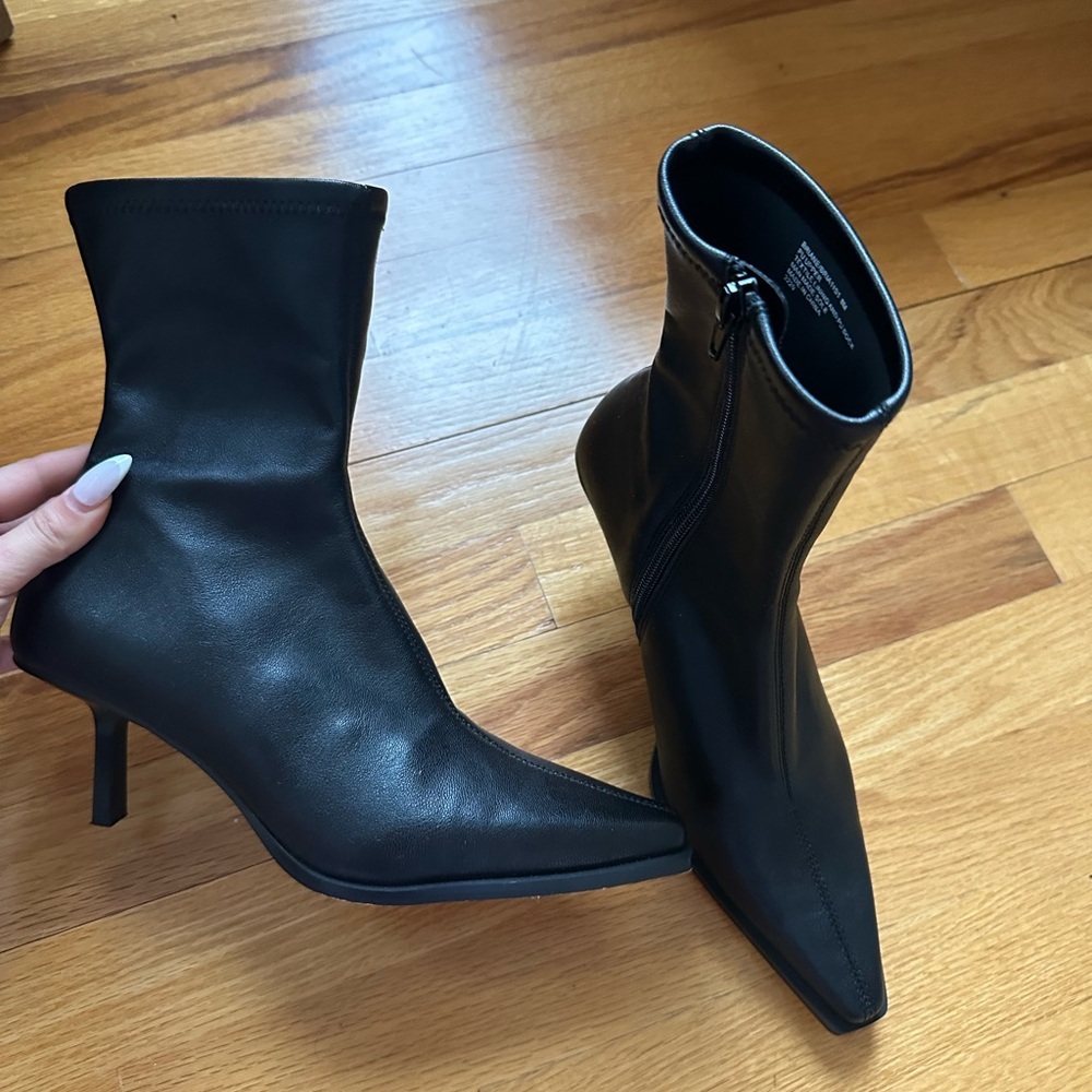 Steve Madden Elegant Black Ankle Boots